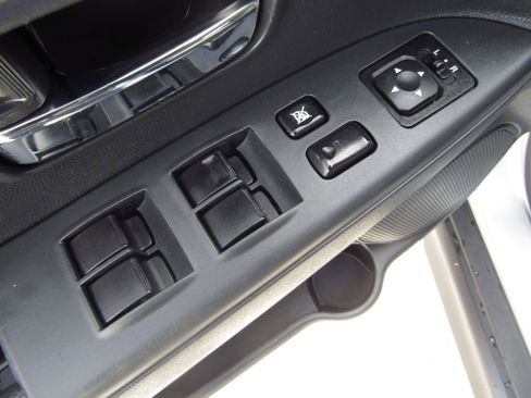 Used 2023 Mitsubishi Outlander Sport SE image 12