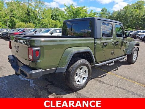 Used 2022 Jeep Gladiator Sport AWD/4WD image 6