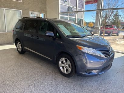 Used 2016 Toyota Sienna LE