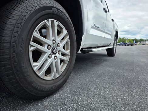 Used 2025 Toyota Tundra SR5 AWD/4WD image 18