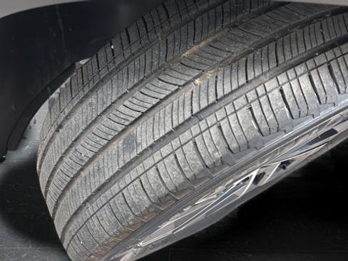 Used 2025 Hyundai Tucson Limited AWD/4WD image 38