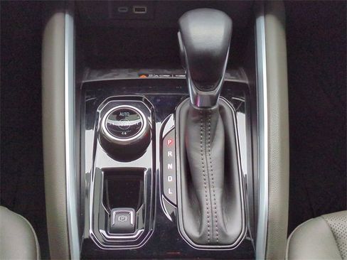 Used 2023 Chevrolet Colorado ZR2 w/ ZR2 Convenience Package III image 19