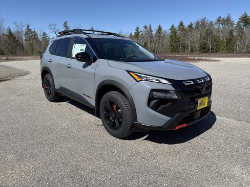 New 2026 Nissan Rogue SV AWD/4WD image 9