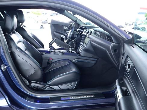Used 2018 Ford Mustang GT Premium w/ Equipment Group 401A RWD image 31