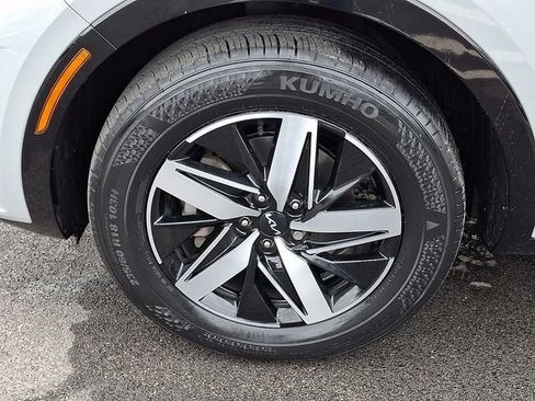 Used 2022 Kia Sorento EX w/ Panoramic Sunroof Package image 8