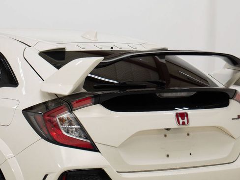 Used 2018 Honda Civic Type R image 11
