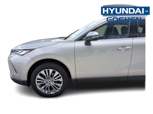 Used 2023 Toyota Venza XLE AWD/4WD image 5