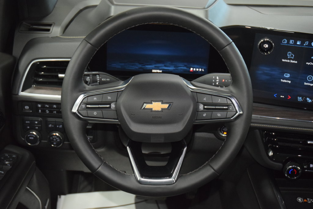 Used 2025 Chevrolet Tahoe Premier AWD/4WD image 37