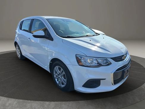 Used 2020 Chevrolet Sonic LT image 3