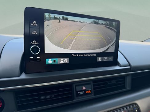Used 2025 Honda Pilot Black Edition image 18