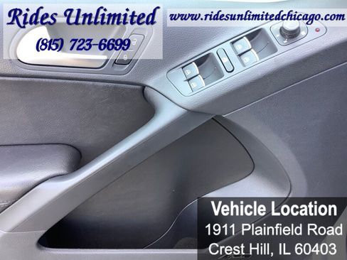 Used 2017 Volkswagen Tiguan SEL FWD image 12