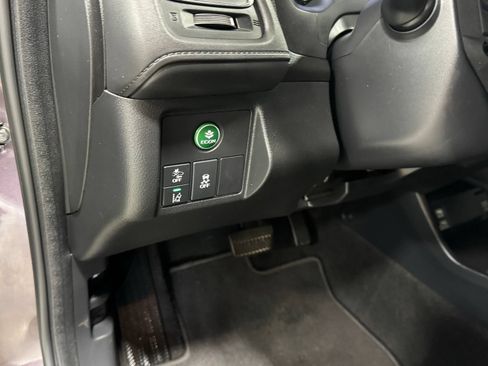Used 2020 Honda HR-V Touring image 19