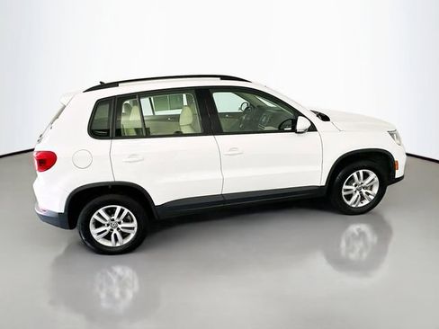 Used 2017 Volkswagen Tiguan S image 8