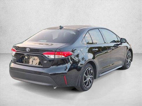 Used 2026 Toyota Corolla LE FWD image 5