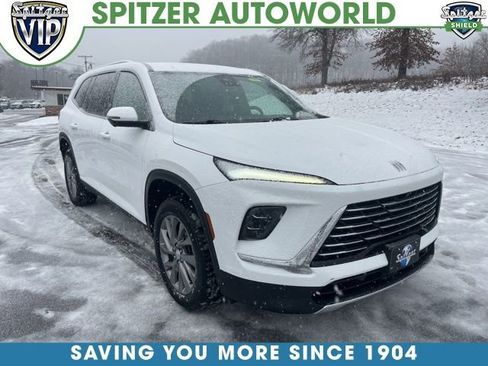 Used 2025 Buick Enclave Preferred image 1