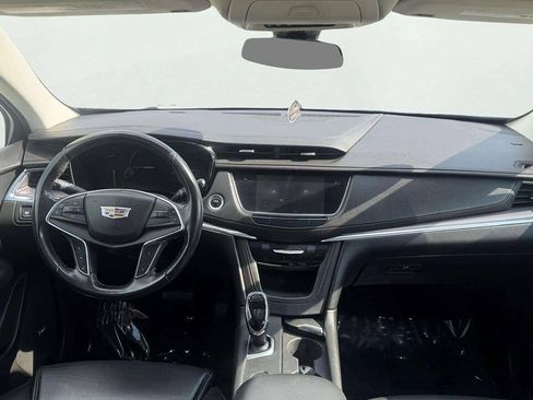 Used 2018 Cadillac XT5 Luxury w/ Driver Awareness Package AWD/4WD image 16
