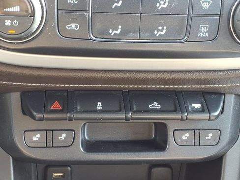 Used 2015 GMC Canyon SLT AWD/4WD image 23