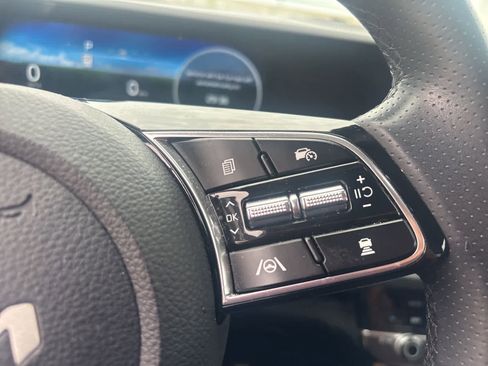 Used 2024 Kia Seltos SX w/ SX Sunroof Package AWD/4WD image 6