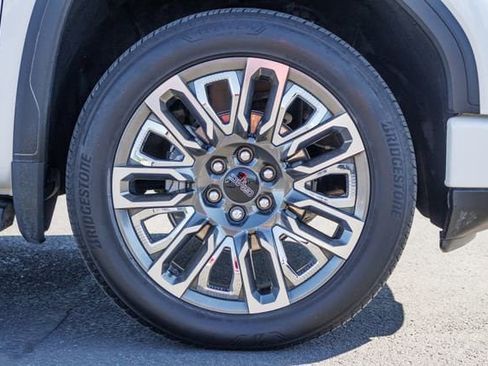 Used 2024 GMC Sierra 1500 Denali Ultimate AWD/4WD image 12