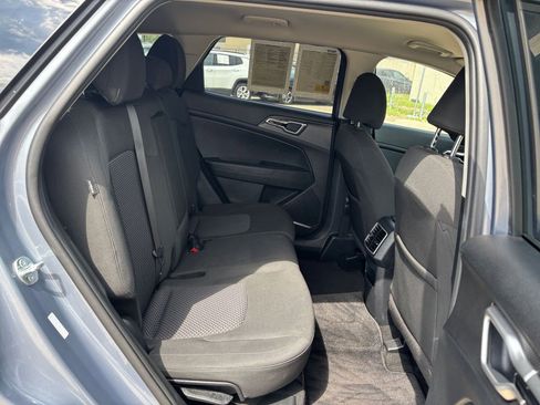 Used 2025 Kia Sportage LX image 24
