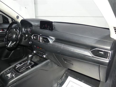 Used 2019 MAZDA CX-5 Touring image 24