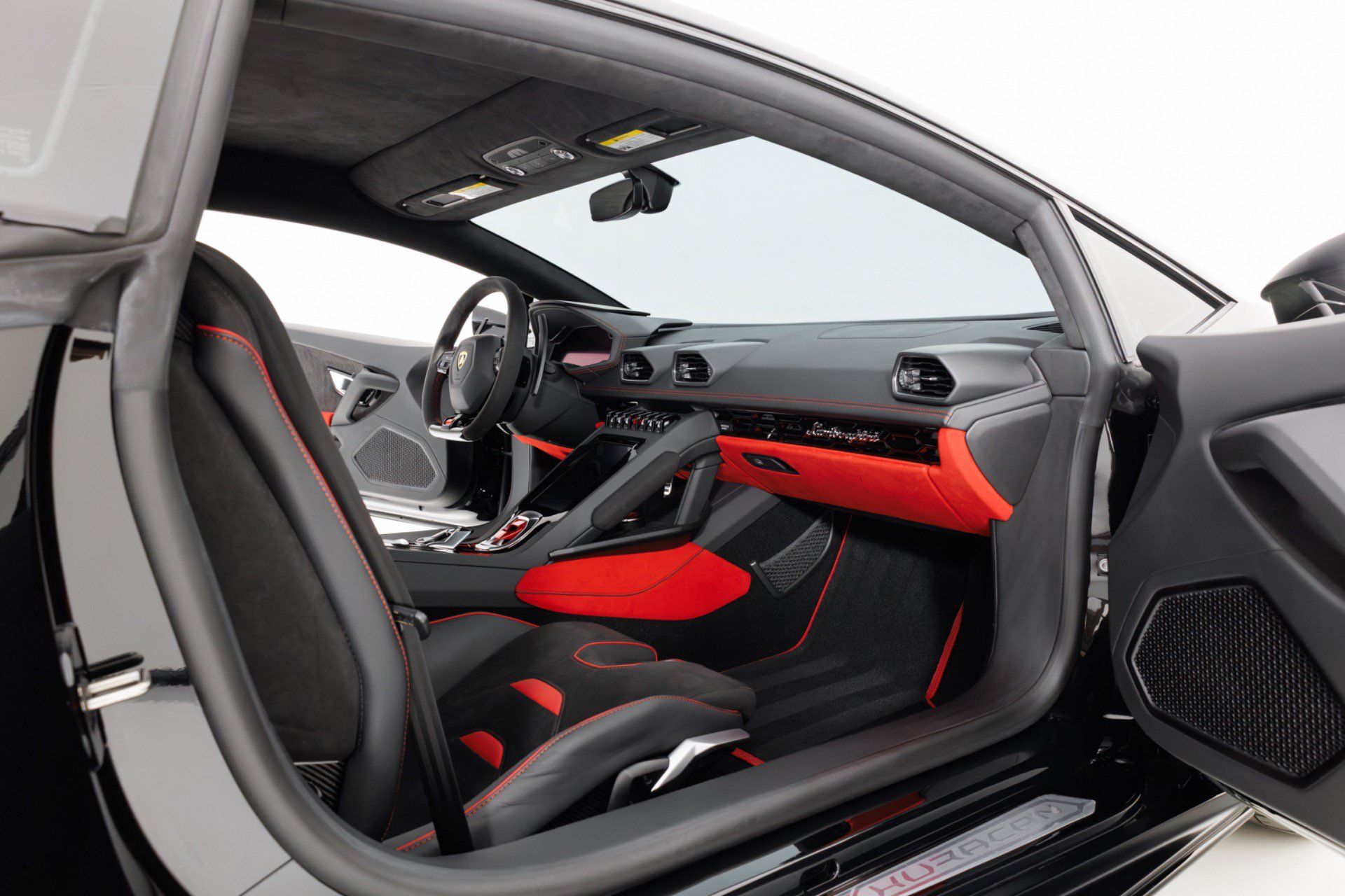 Used 2023 Lamborghini Huracan EVO RWD image 36