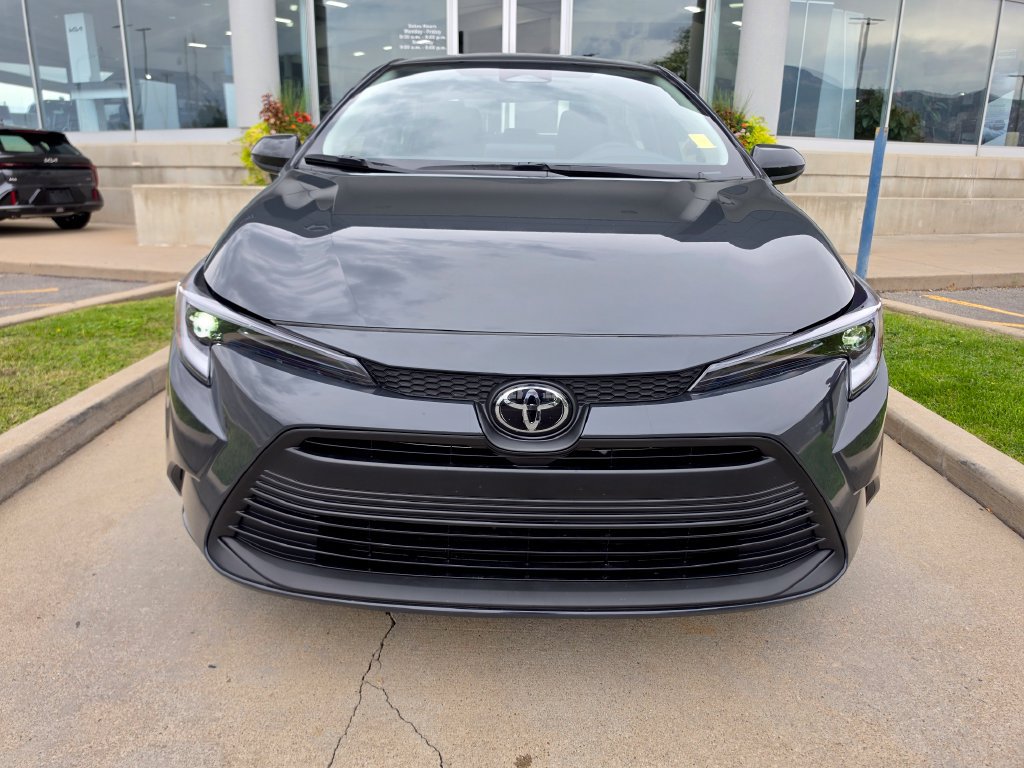 Used 2026 Toyota Corolla LE FWD image 2