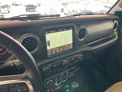 Used 2022 Jeep Gladiator Rubicon AWD/4WD image 25