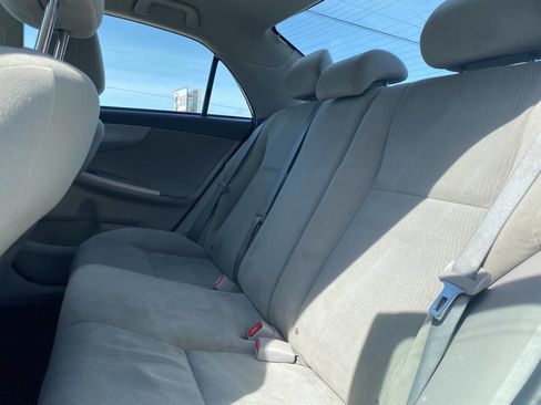 Used 2012 Toyota Corolla LE image 14