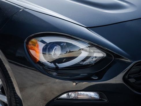 Used 2017 FIAT 124 Spider Lusso image 56