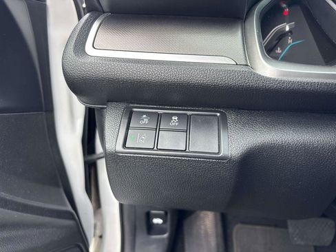 Used 2019 Honda Civic EX image 17