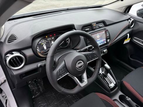 New 2025 Nissan Versa SR w/ Trunk Package image 17
