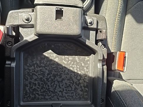 New 2025 Jeep Gladiator Sport image 30