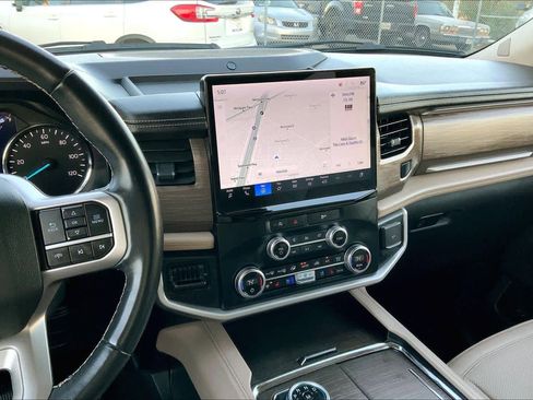 Used 2024 Ford Expedition Max Limited image 6