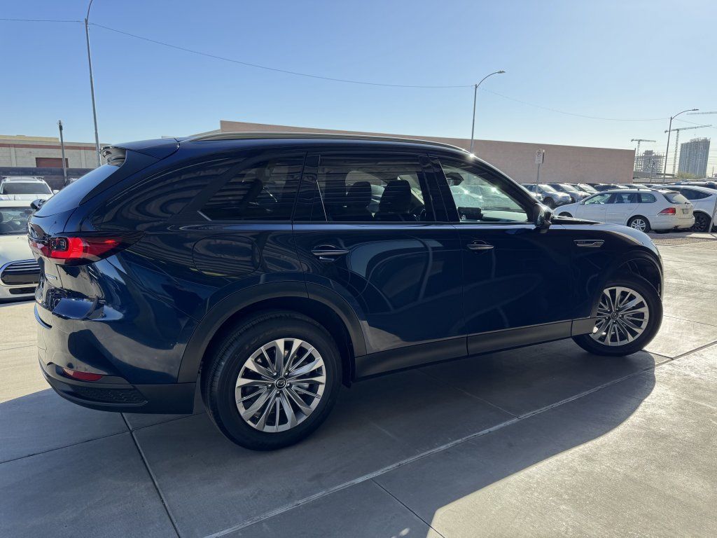 Used 2024 MAZDA CX-90 Plug-In Hybrid w/ Preferred AWD/4WD image 3
