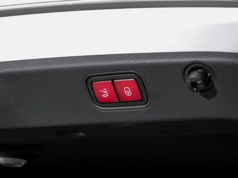 Used 2021 Mercedes-Benz CLS 53 AMG 4MATIC w/ Driver Assistance Package image 51