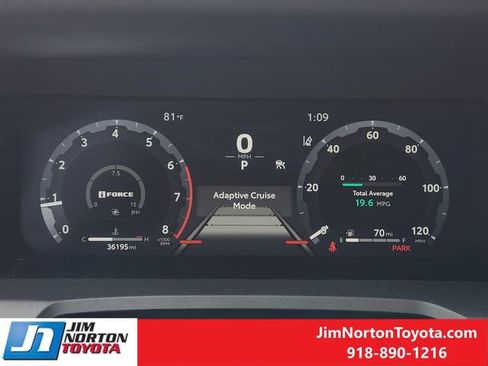 Used 2024 Toyota Tacoma TRD Off-Road image 17