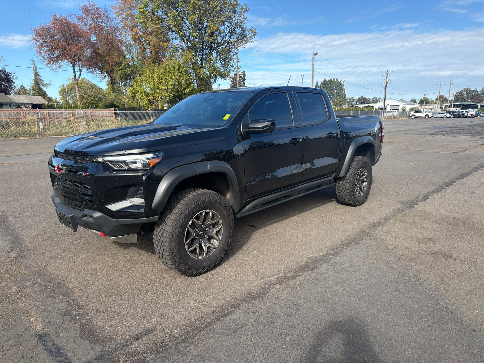 Used 2023 Chevrolet Colorado ZR2 w/ ZR2 Convenience Package III AWD/4WD image 3