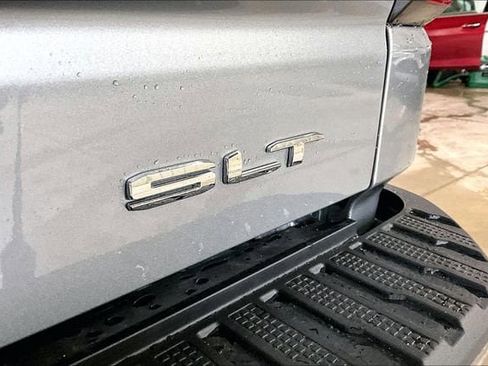 New 2026 GMC Sierra 1500 SLT w/ SLT Premium Package image 6