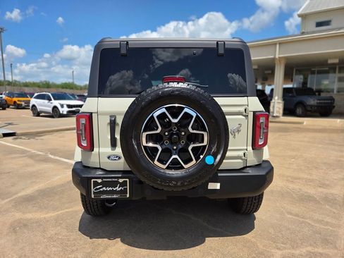 New 2026 Ford Bronco Outer Banks AWD/4WD image 13
