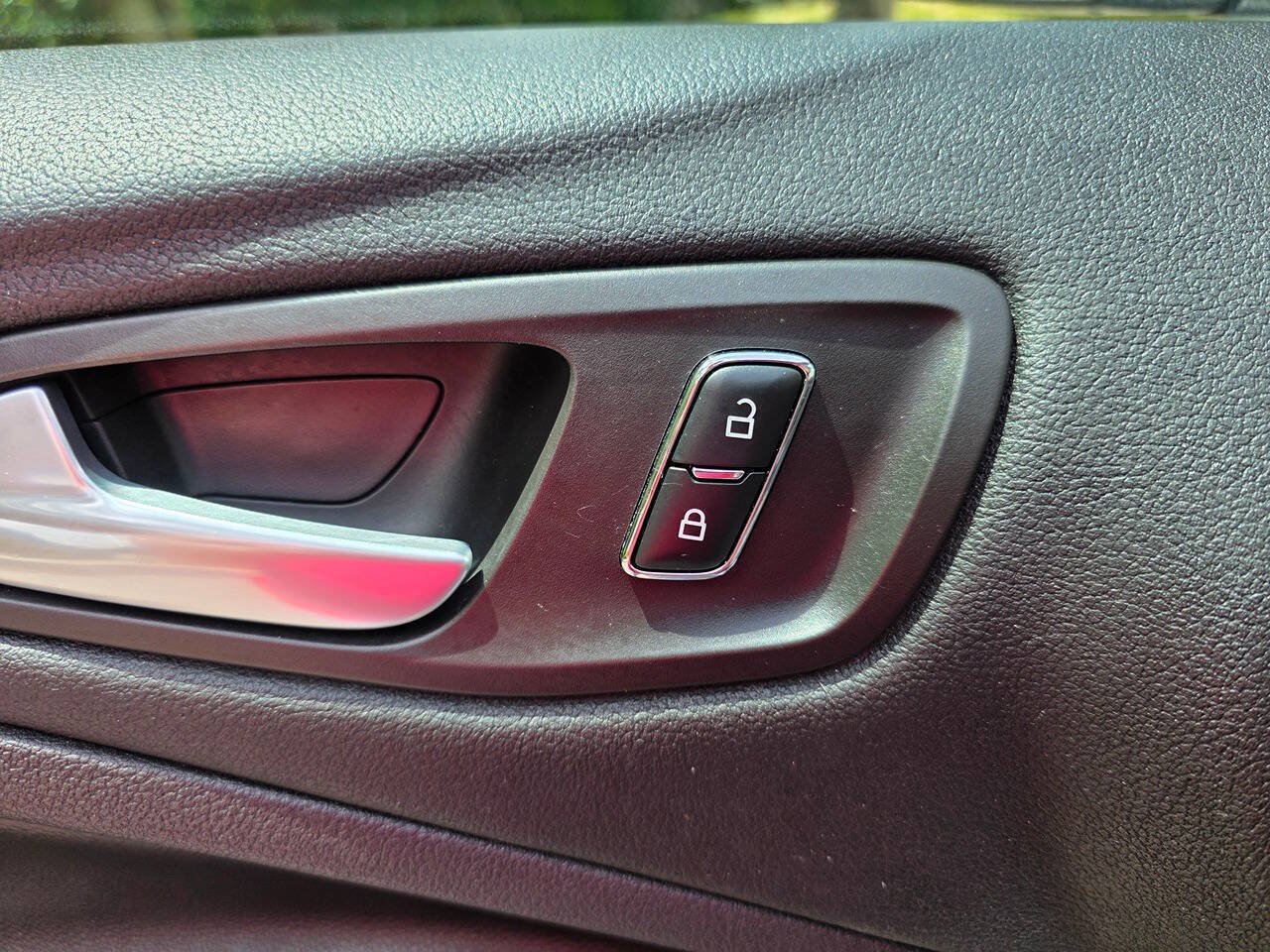 Used 2013 Ford C-MAX SEL FWD image 11