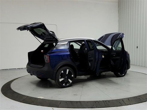 New 2025 Nissan Kicks SR image 15