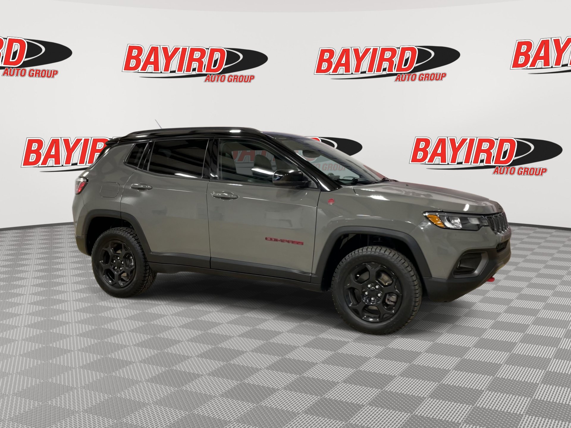 Used 2024 Jeep Compass Trailhawk w/ Sun and Sound Group AWD/4WD image 2