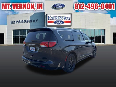 Used 2020 Chrysler Voyager Lxi FWD image 6