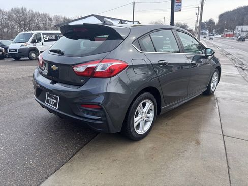 Used 2017 Chevrolet Cruze LT w/ Convenience Package image 7