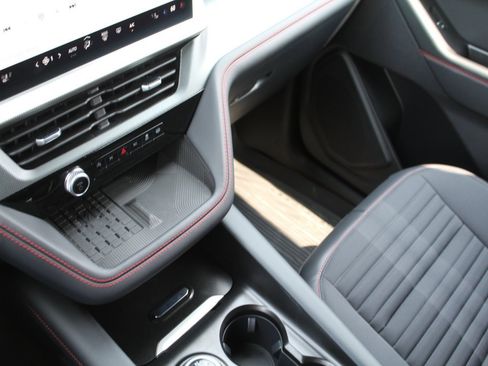 New 2025 Ford Explorer ST-Line w/ Premium Package image 24