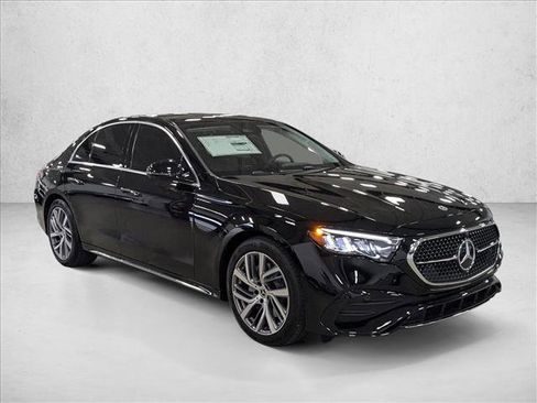 Used 2026 Mercedes-Benz E 350 4MATIC Sedan image 6