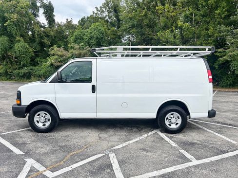 Used 2015 Chevrolet Express 3500 image 8