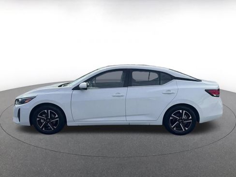 Used 2025 Nissan Sentra SV image 9