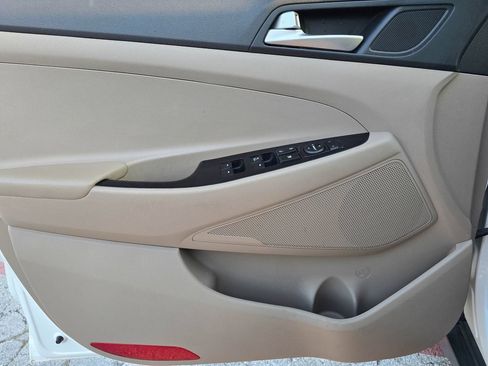 Used 2019 Hyundai Tucson SE FWD image 12